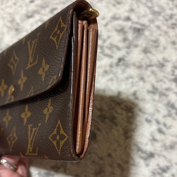 Louis Vuitton Sarah Portefeiulle Long Wallet | AUTHENTIC | Monogram - Picture 13 of 15